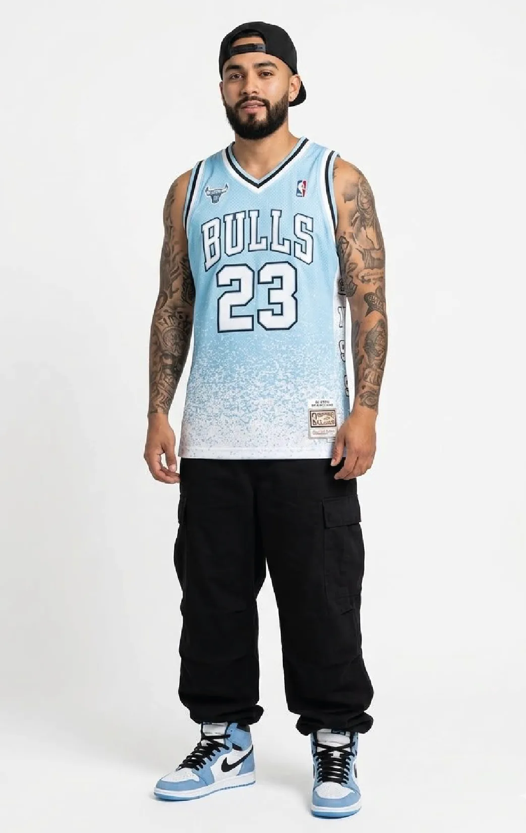 Modelo luciendo el esqueleto cielo 23 de BUCKETS