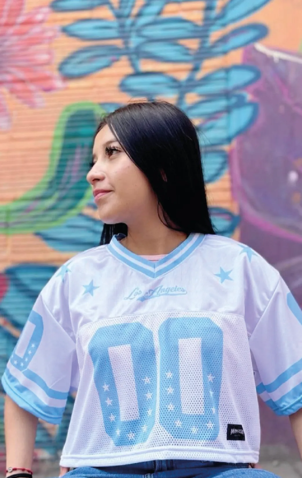 Modelo luciendo el jersey estrellas 00 de BUCKETS